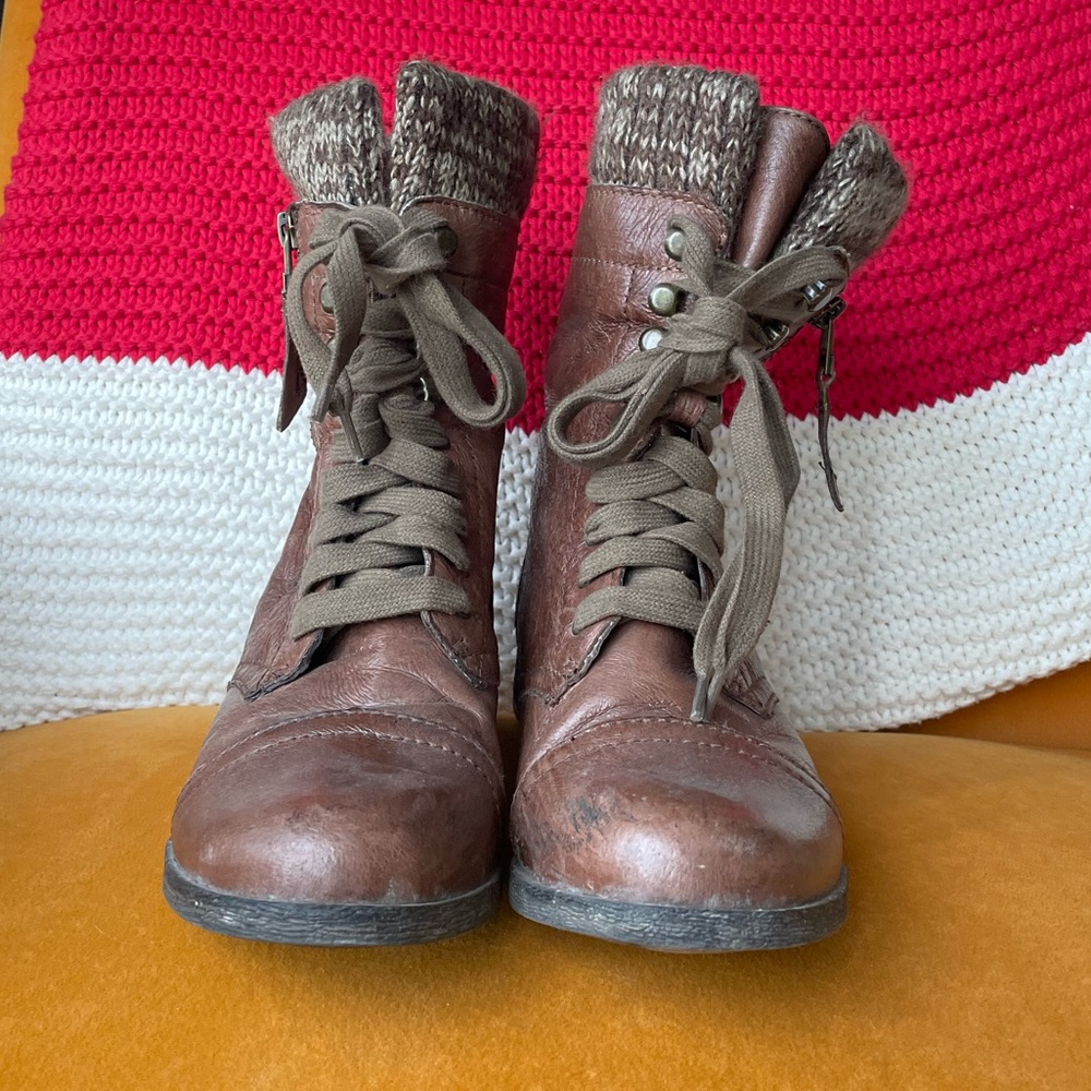 Steve Madden Jaax Brown Lace Up Boots - Size 8 - Picture 2 of 3